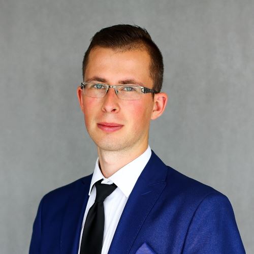 Handlowiec - Piotr Czernowałów